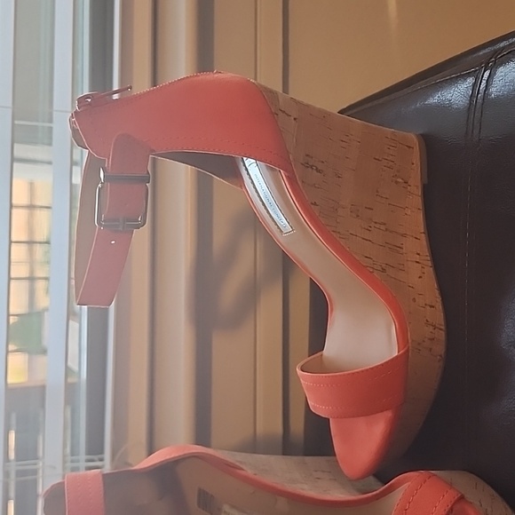 INC Wedge - Picture 4 of 6